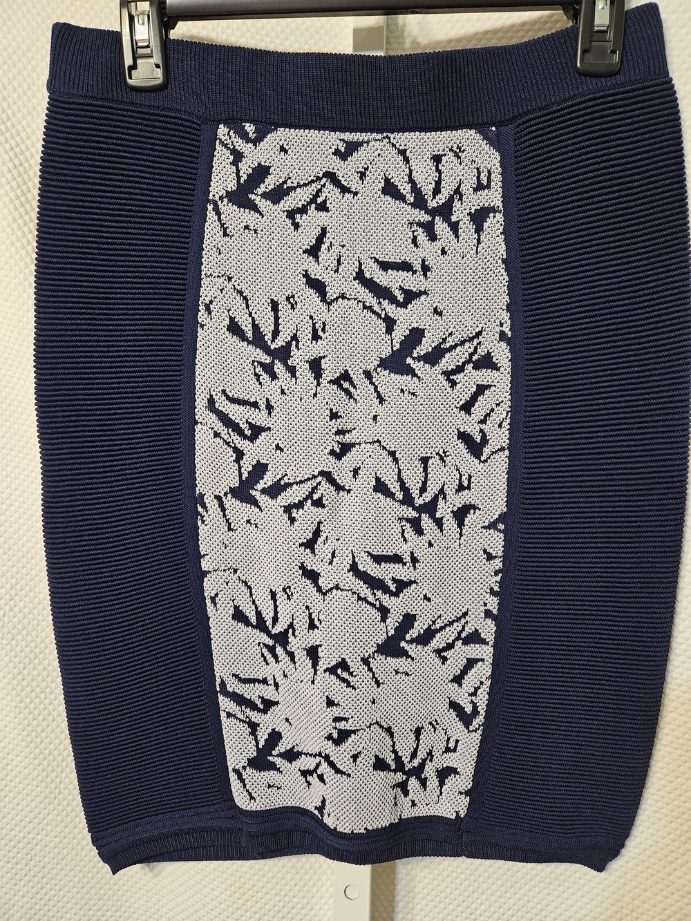 Rebecca Minkoff Okina Navy and White Ribbed Knit Pencil Mini Skirt